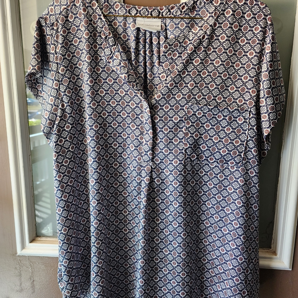 Patterned Blue and White Women's Top